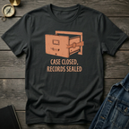 Case closed T‑Shirt