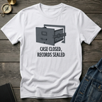 Case closed T‑Shirt